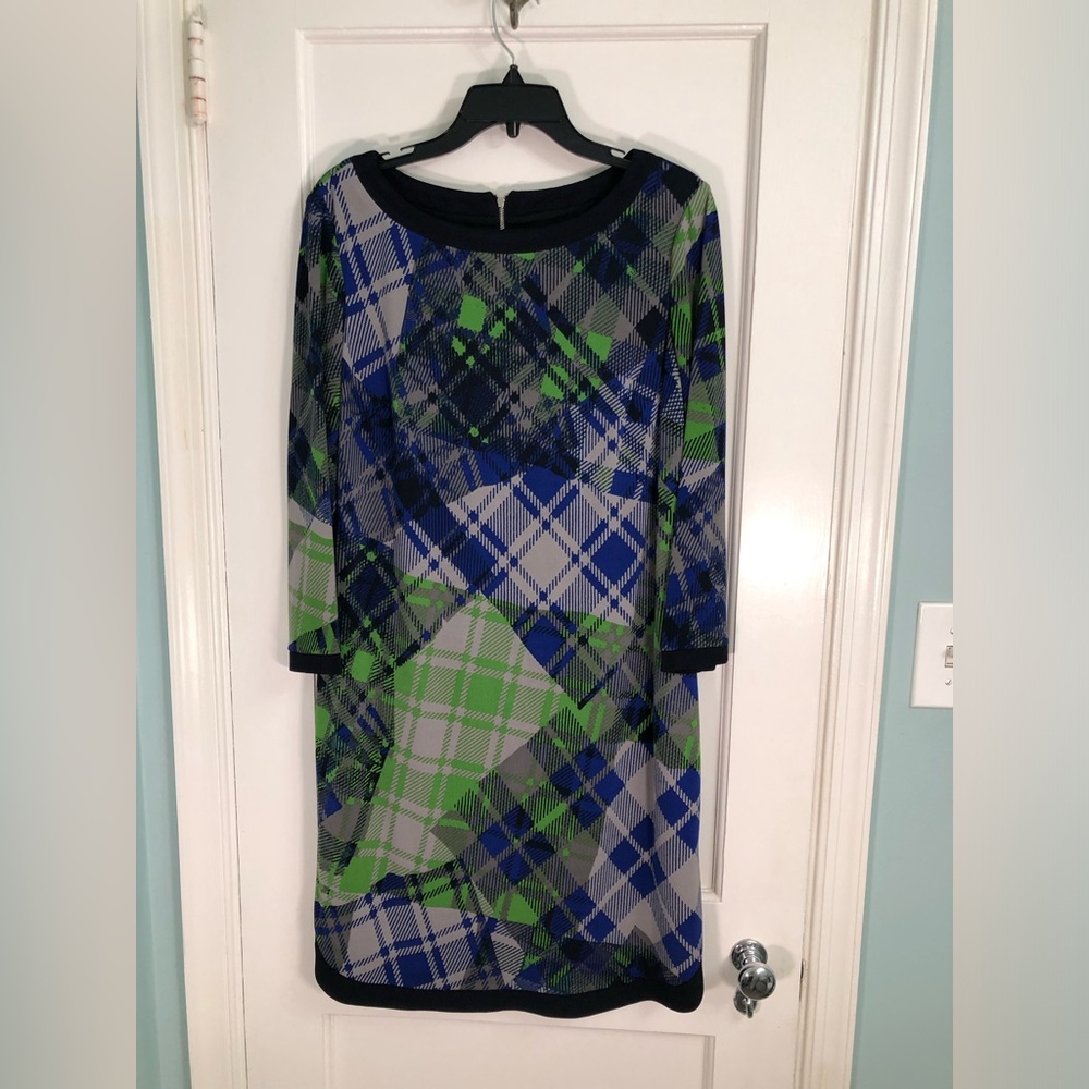 Donna Morgan size 14 black and green dress long sleeved